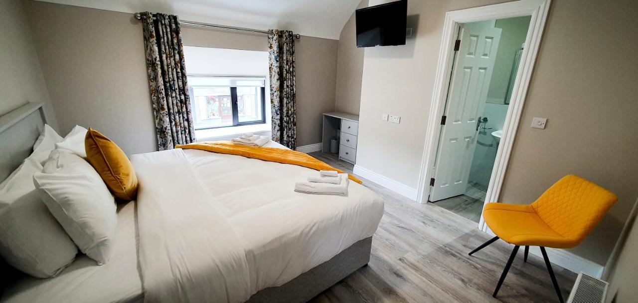 The Leitrim Inn And Blueway Lodge County Leitrim Екстер'єр фото