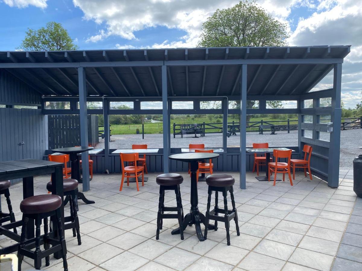 The Leitrim Inn And Blueway Lodge County Leitrim Екстер'єр фото