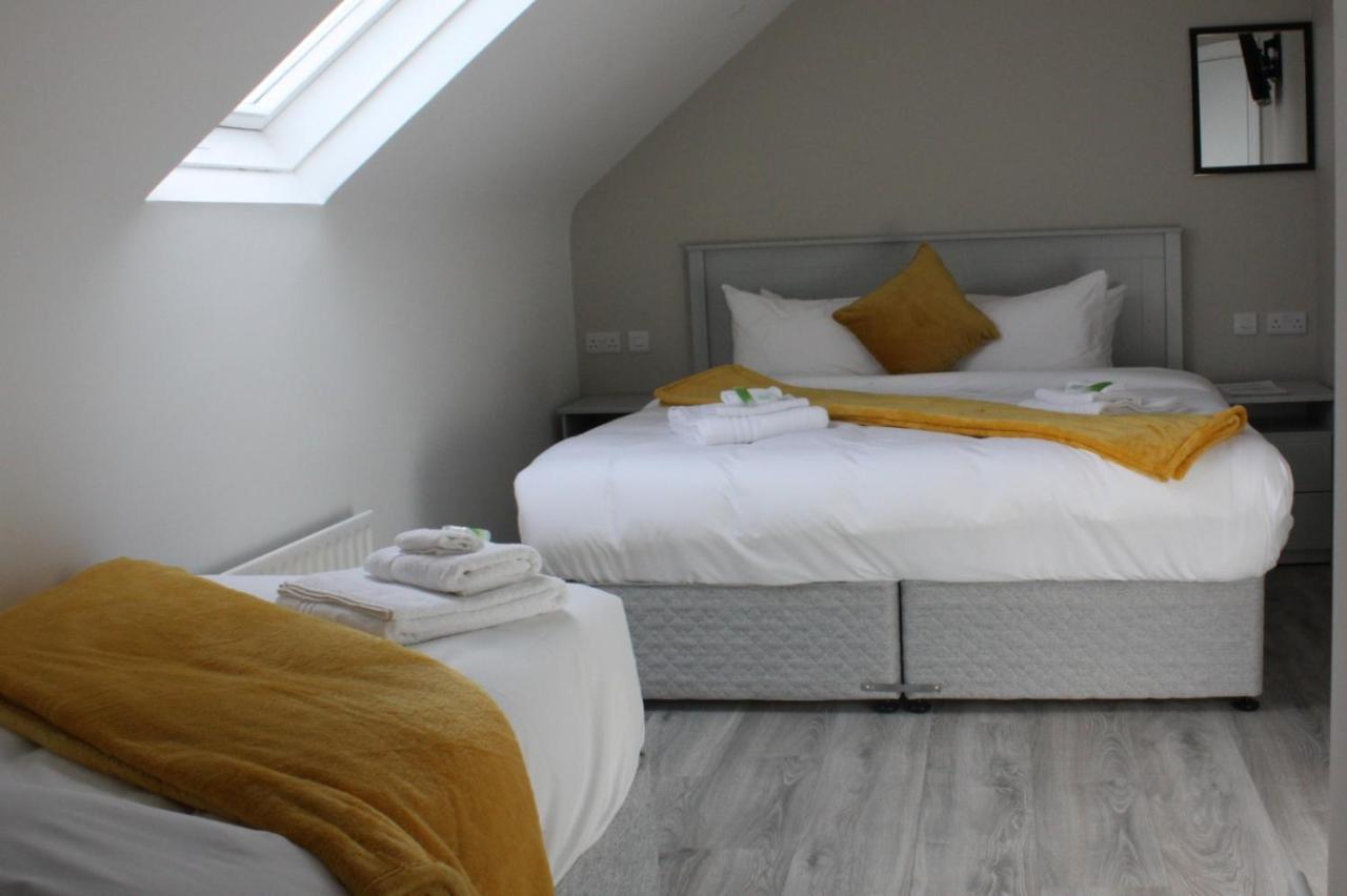 The Leitrim Inn And Blueway Lodge County Leitrim Екстер'єр фото